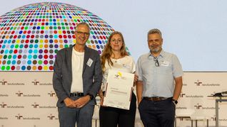 Freuen sich über die Auszeichnung (von links): Matthias Stroezel (SSC-Geschäftsführer), Alisa Hugel (SSC-Personal) und Volker Klingenstein (SSC-Projektkoordinator).